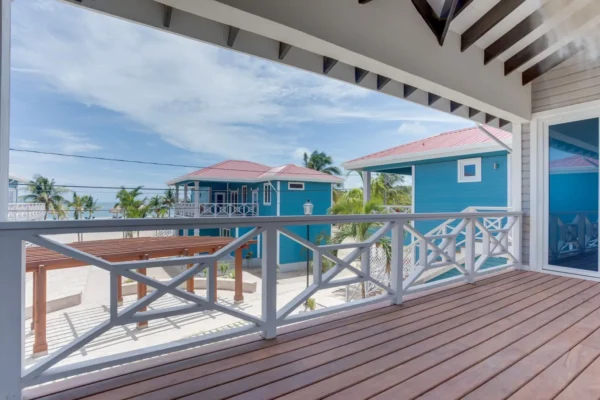 8C_balcony-1920w 8C_balcony-1920w